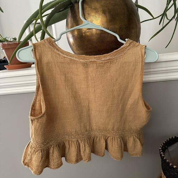 Zara Ruffled Crop Top - Picture 2 of 3